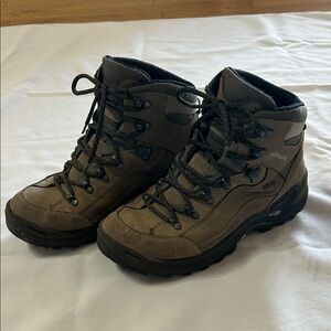 Lowa Men's Dark Brown Lace-Up Boots